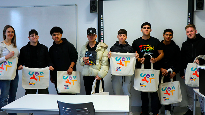 Vocational training students at the FLC discover job opportunities in the sector